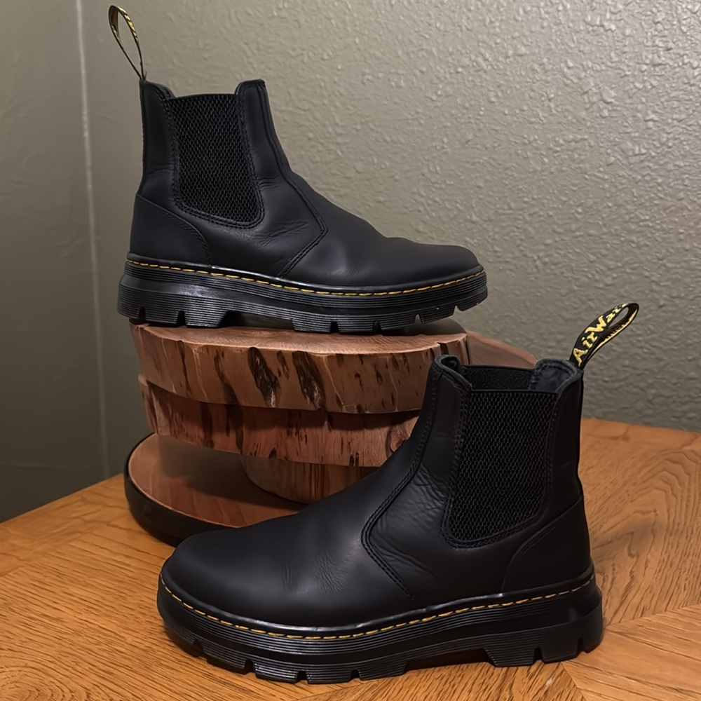 DR MARTENS EMBURY LEATHER CHESEA BOOTS - Picture 5 of 15